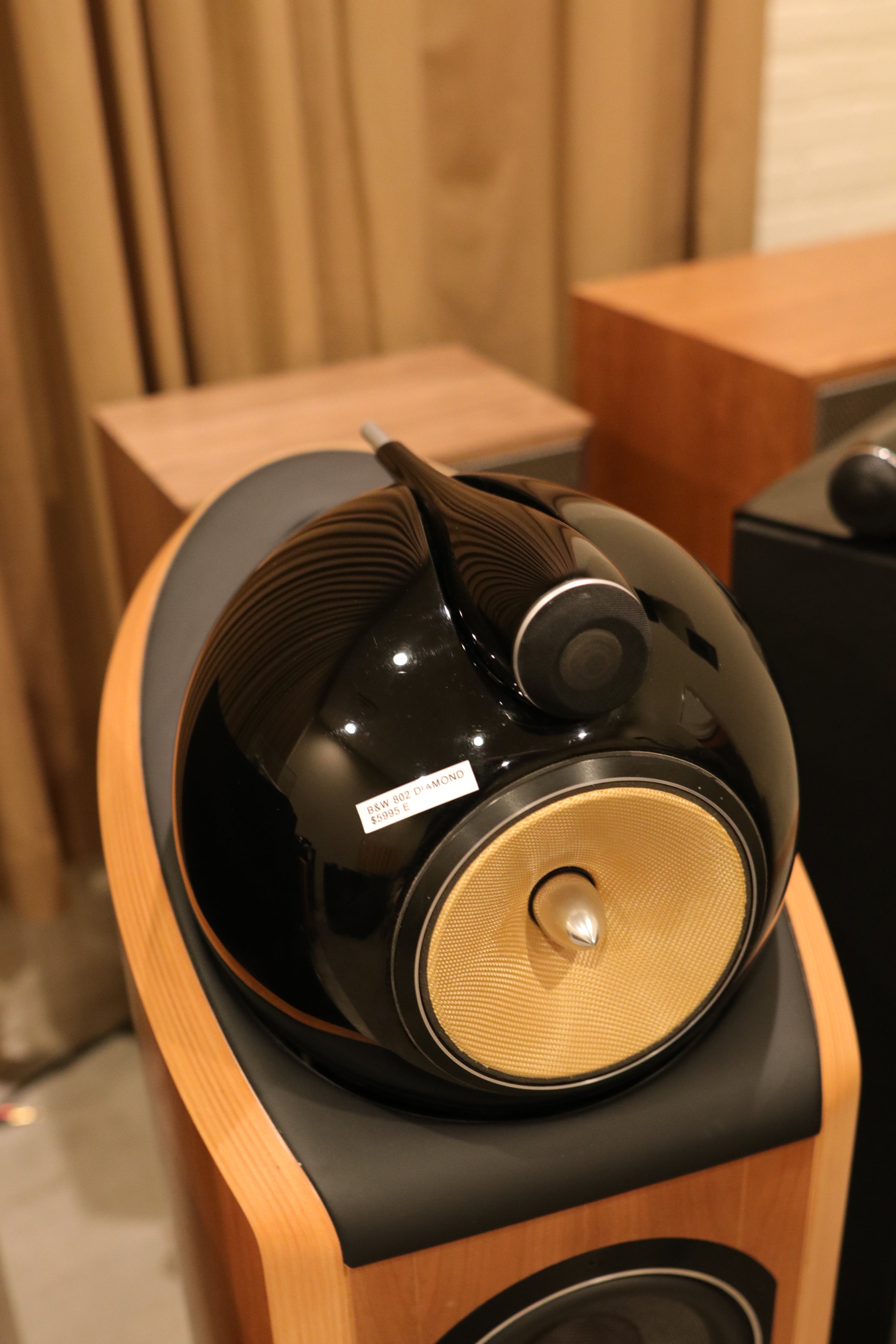 Bowers & Wilkins B&W 802 Diamond - $5,995